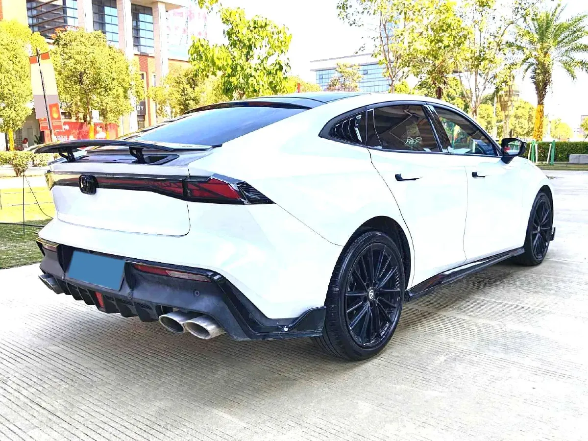 2022 ChangAn UNI-V 1.5T 188HP L4 7DCT,autocango,china used car exporter,china ev exporter,chinese used car exporter,chinese used ev exporter