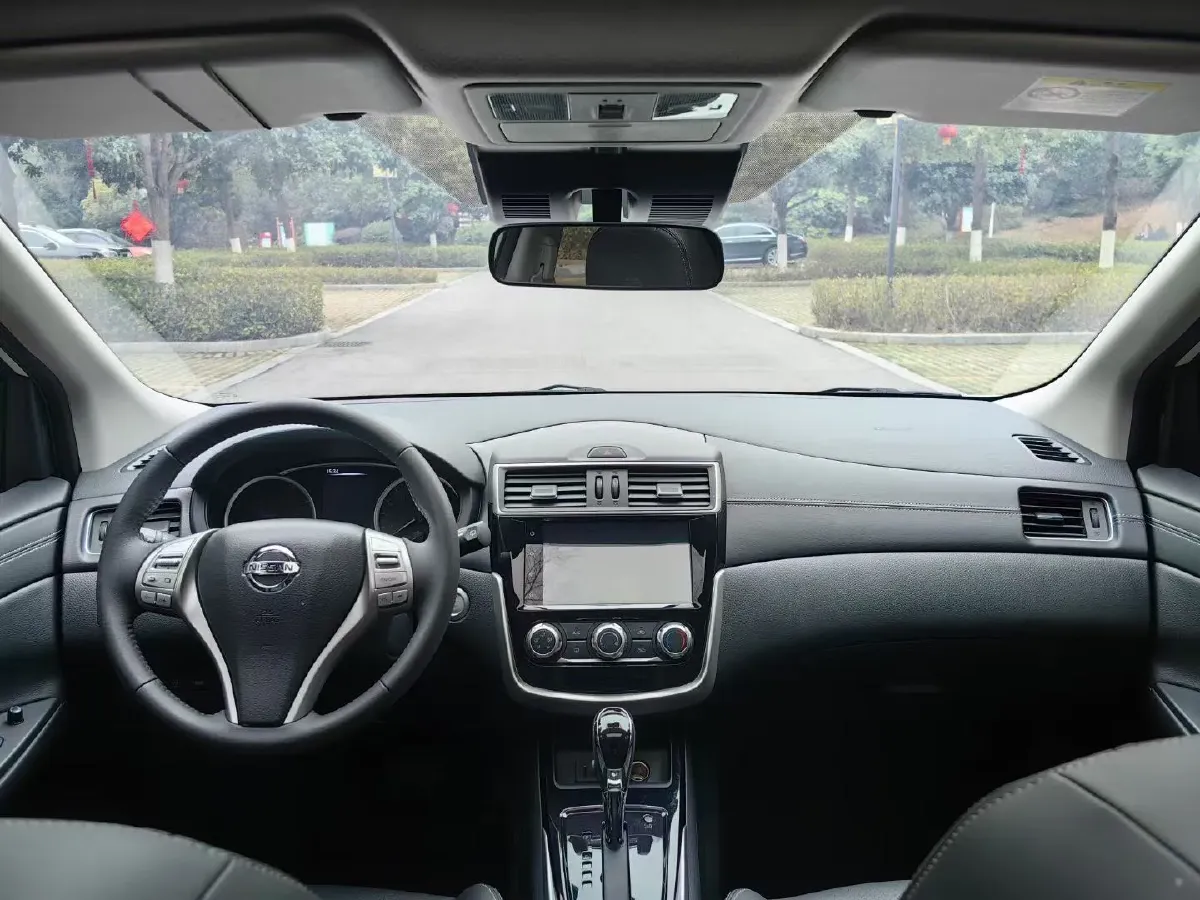 2024 Nissan Tiida 1.6L 122HP L4 CVT,autocango,china used car exporter,china ev exporter,chinese used car exporter,chinese used ev exporter