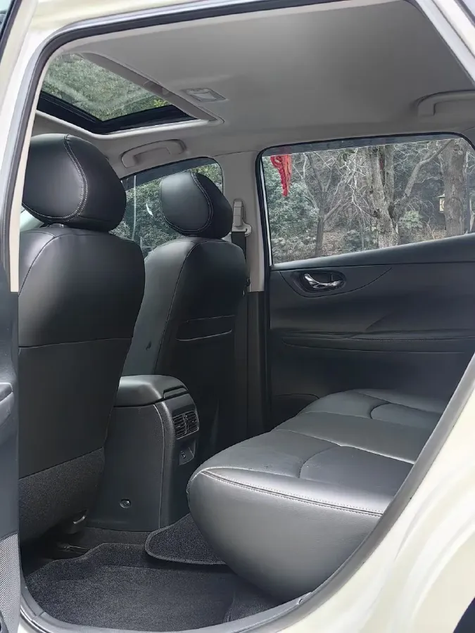 2024 Nissan Tiida 1.6L 122HP L4 CVT,autocango,china used car exporter,china ev exporter,chinese used car exporter,chinese used ev exporter