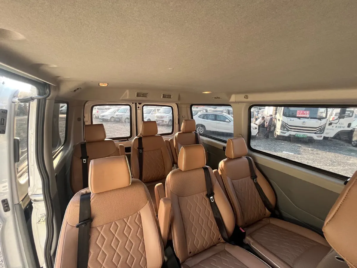 2024 MAXUS XinTu V80 2.0T 147HP L4 6MT,autocango,china used car exporter,china ev exporter,chinese used car exporter,chinese used ev exporter