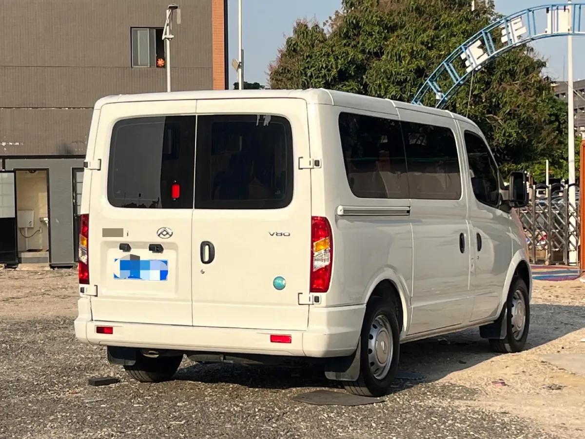 2024 MAXUS XinTu V80 2.0T 147HP L4 6MT,autocango,china used car exporter,china ev exporter,chinese used car exporter,chinese used ev exporter