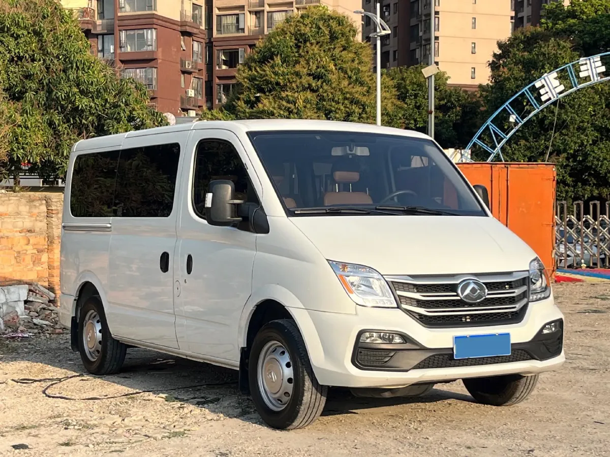 2024 MAXUS XinTu V80 2.0T 147HP L4 6MT,autocango,china used car exporter,china ev exporter,chinese used car exporter,chinese used ev exporter