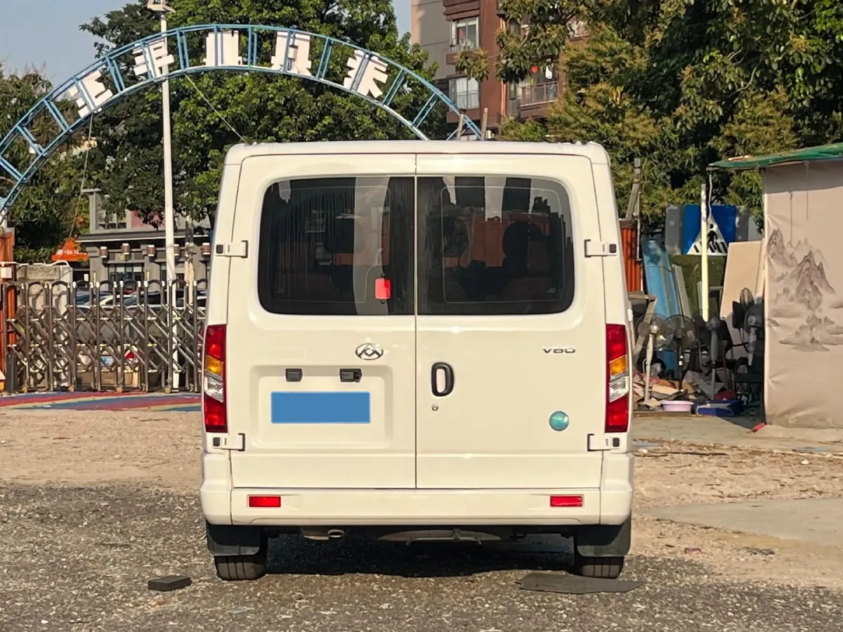 2024 MAXUS XinTu V80 2.0T 147HP L4 6MT,autocango,china used car exporter,china ev exporter,chinese used car exporter,chinese used ev exporter