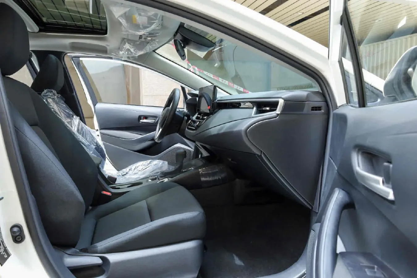 2023 Toyota Corolla 1.2T 116HP L4 CVT,autocango,china used car exporter,china ev exporter,chinese used car exporter,chinese used ev exporter