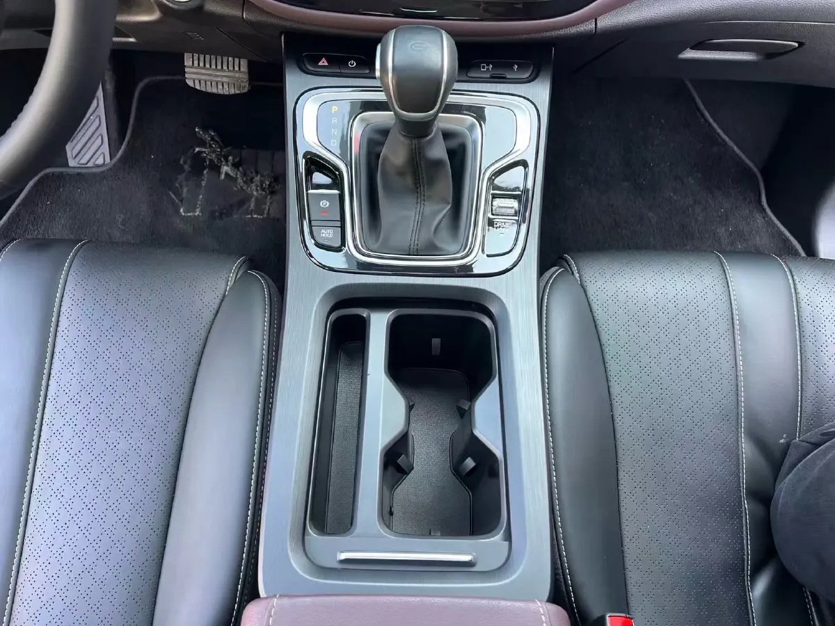 2021 GAC Trumpchi M6 1.5T 169HP L4 7DCT,autocango,china used car exporter,china ev exporter,chinese used car exporter,chinese used ev exporter