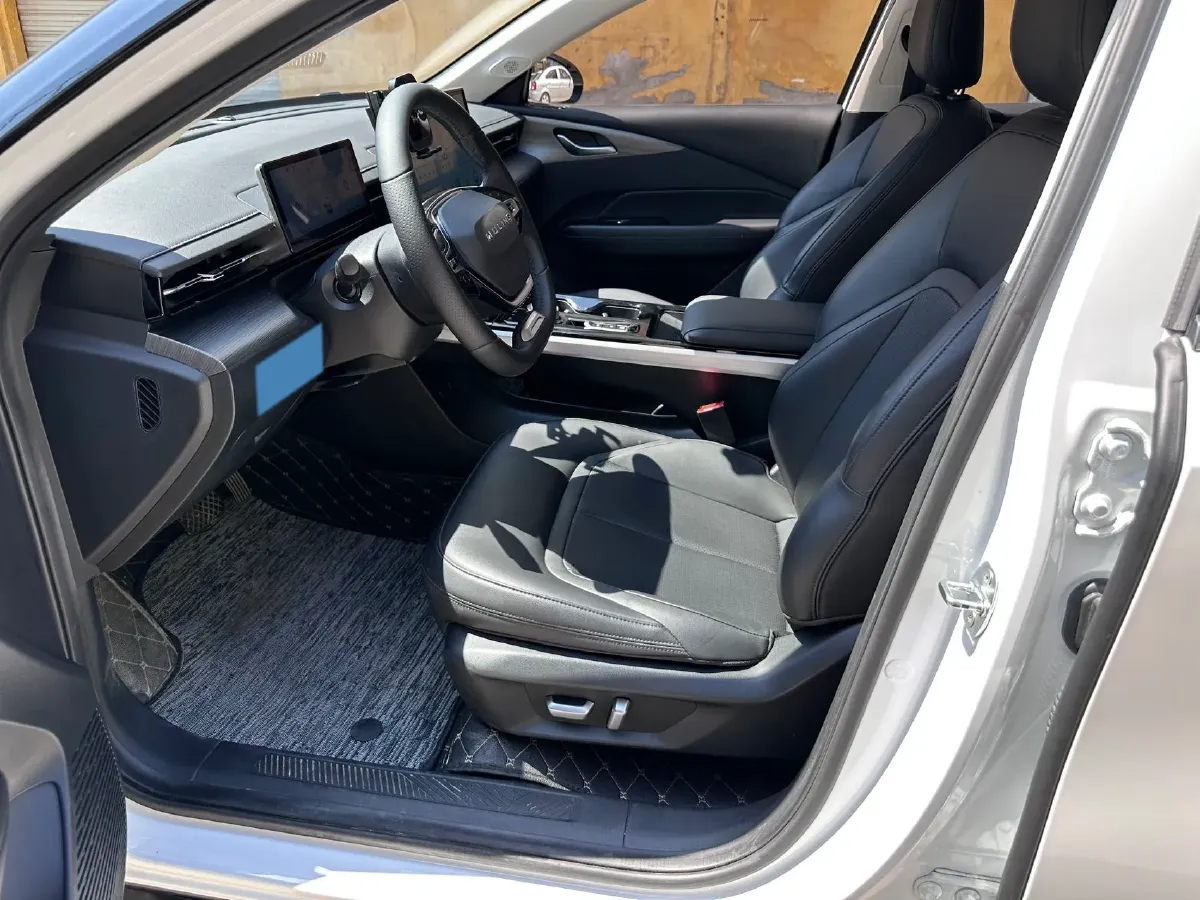 2023 WuLing XingGuang 1.5L 106HP L4 E-CVT PHEV 20.5KWH,autocango,china used car exporter,china ev exporter,chinese used car exporter,chinese used ev exporter