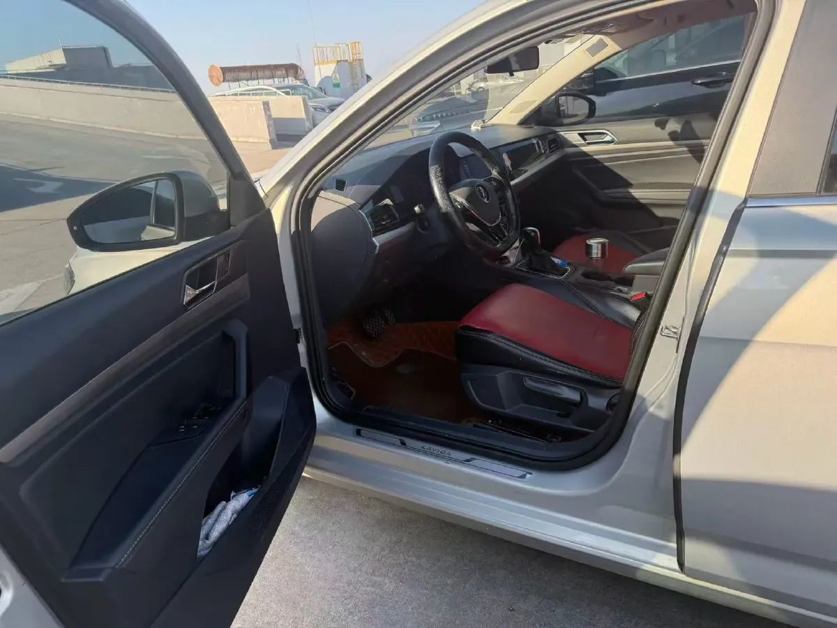 2021 Volkswagen Lavida 1.4T 150HP L4 7DCT,autocango,china used car exporter,china ev exporter,chinese used car exporter,chinese used ev exporter