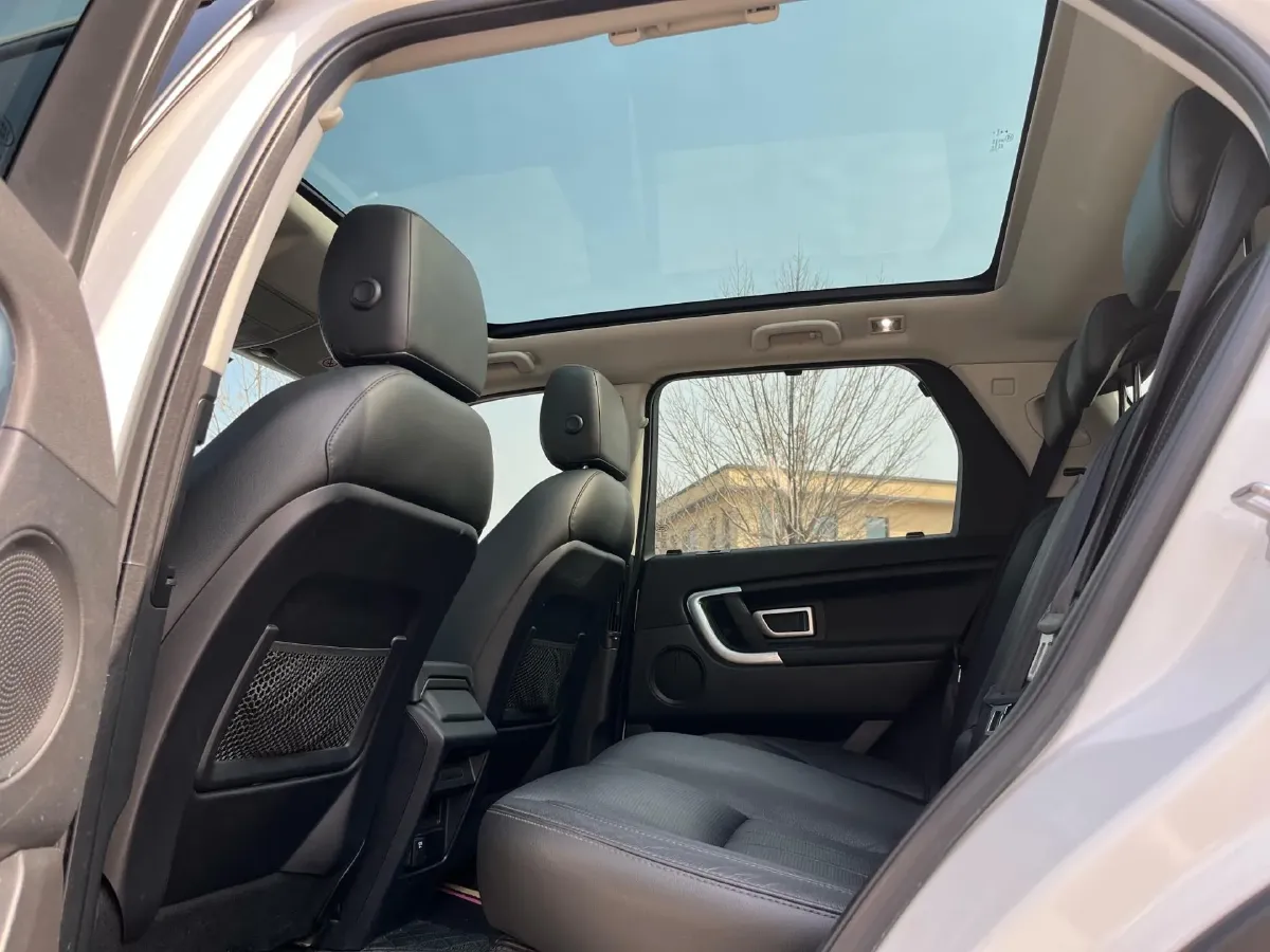 2018 Land Rover Discovery Sport 2.0T 241HP L4 9AT,autocango,china used car exporter,china ev exporter,chinese used car exporter,chinese used ev exporter