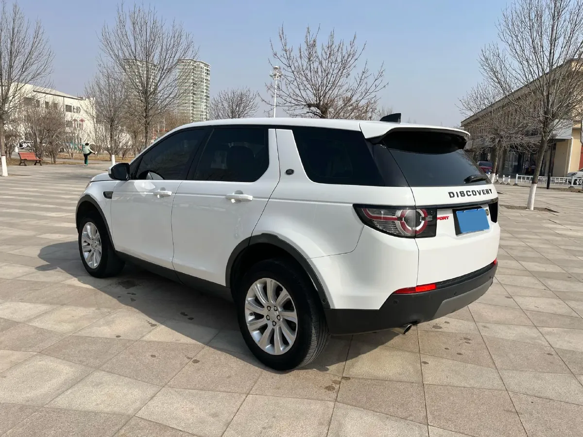 2018 Land Rover Discovery Sport 2.0T 241HP L4 9AT,autocango,china used car exporter,china ev exporter,chinese used car exporter,chinese used ev exporter