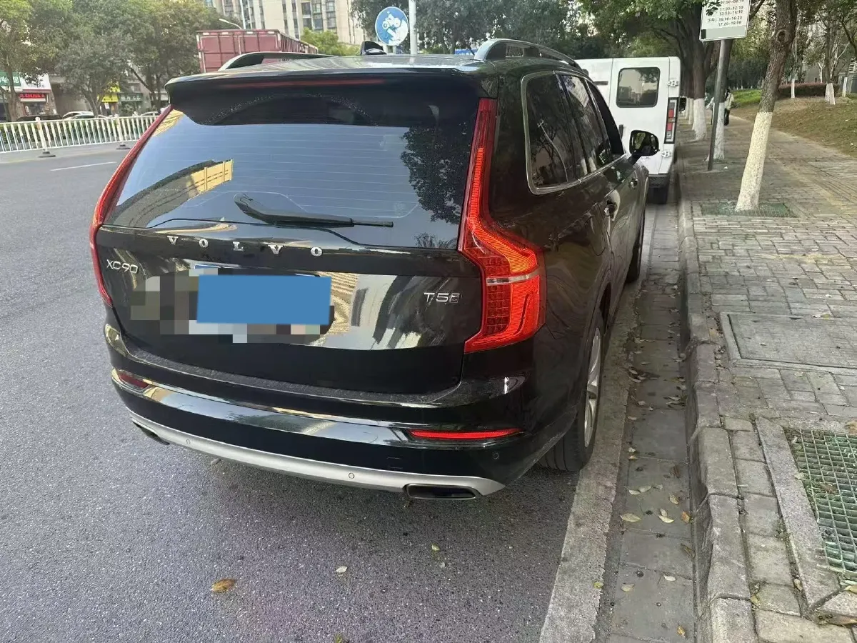 2019 Volvo XC90 2.0T 254HP L4 8AT,autocango,china used car exporter,china ev exporter,chinese used car exporter,chinese used ev exporter