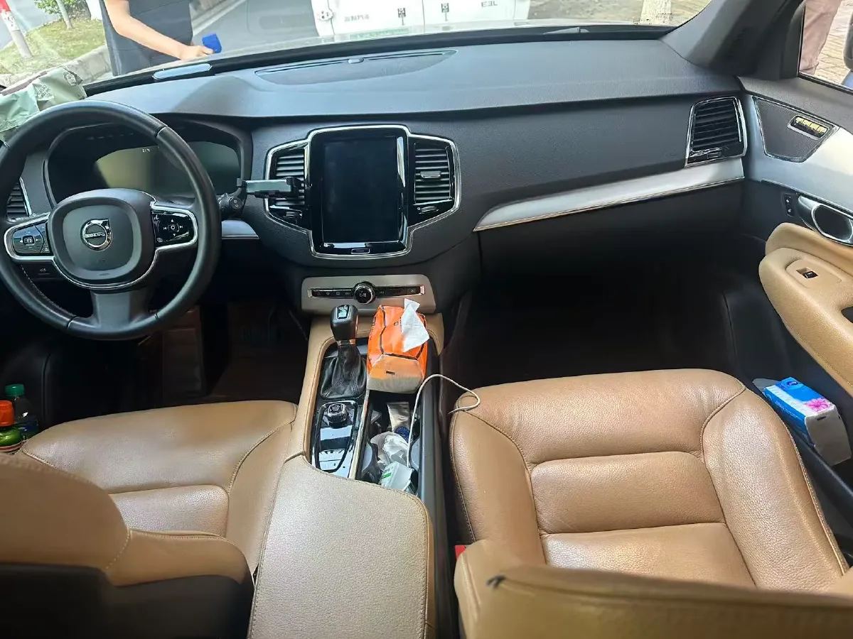 2019 Volvo XC90 2.0T 254HP L4 8AT,autocango,china used car exporter,china ev exporter,chinese used car exporter,chinese used ev exporter