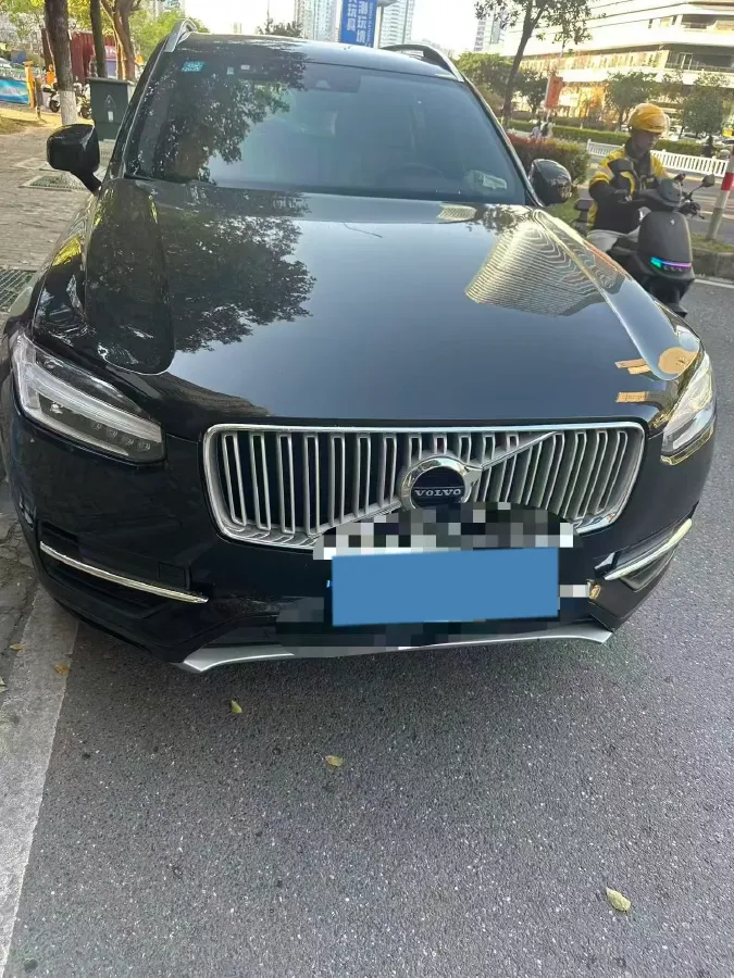 2019 Volvo XC90 2.0T 254HP L4 8AT,autocango,china used car exporter,china ev exporter,chinese used car exporter,chinese used ev exporter