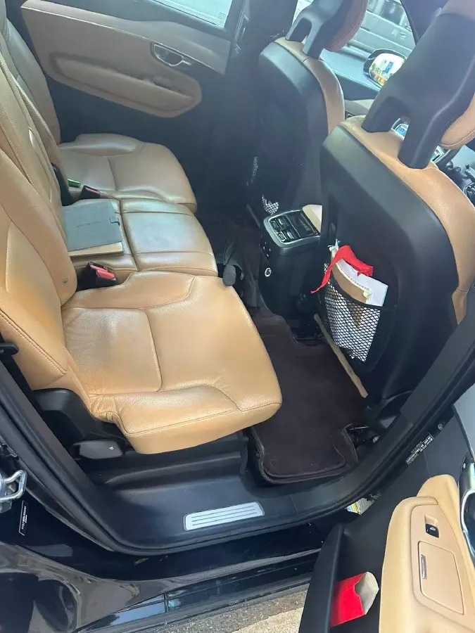 2019 Volvo XC90 2.0T 254HP L4 8AT,autocango,china used car exporter,china ev exporter,chinese used car exporter,chinese used ev exporter