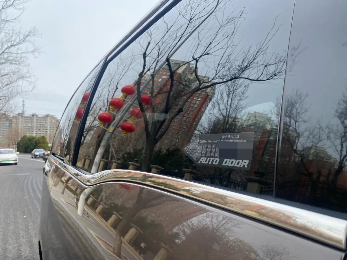 2023 Buick GL8 2.0T 237HP L4 9AT,autocango,china used car exporter,china ev exporter,chinese used car exporter,chinese used ev exporter