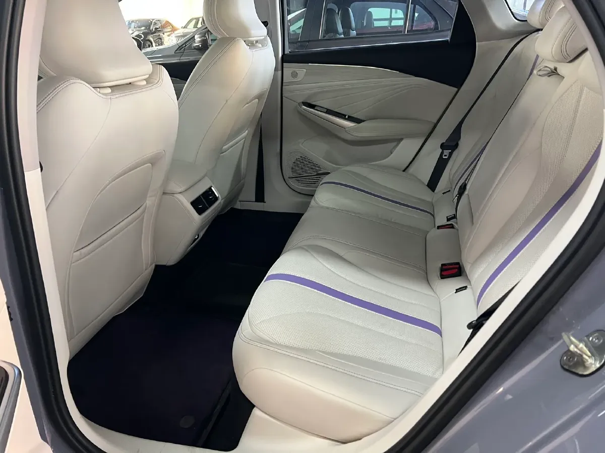 2024 Geely Preface 1.5T 163HP L4 3DHT Hybrid,autocango,china used car exporter,china ev exporter,chinese used car exporter,chinese used ev exporter