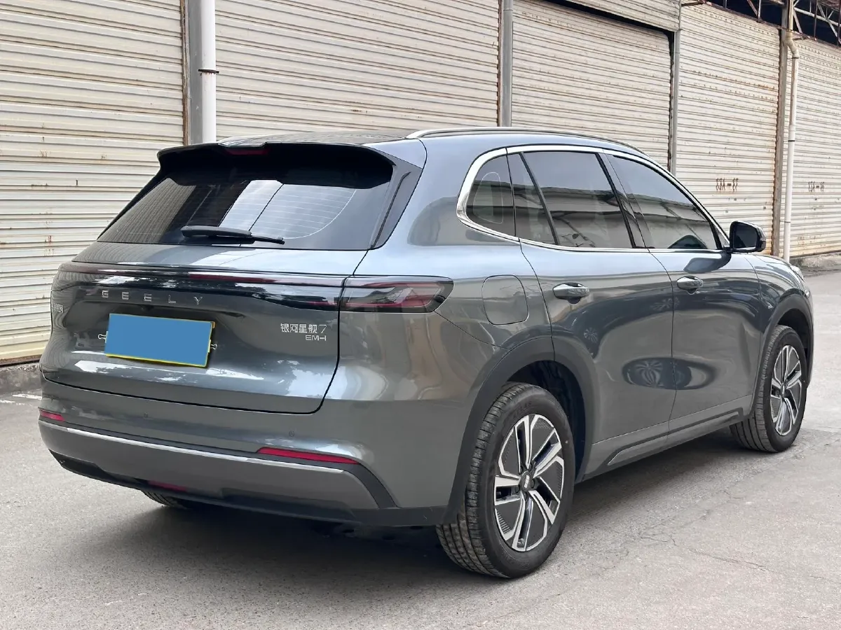 2025 LanDian E5 PLUS 1.5L 95HP L4 E-CVT PHEV 25KWH,autocango,china used car exporter,china ev exporter,chinese used car exporter,chinese used ev exporter