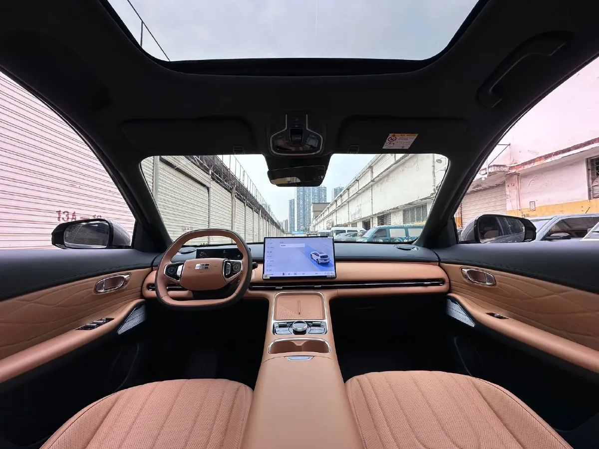 2025 LanDian E5 PLUS 1.5L 95HP L4 E-CVT PHEV 25KWH,autocango,china used car exporter,china ev exporter,chinese used car exporter,chinese used ev exporter