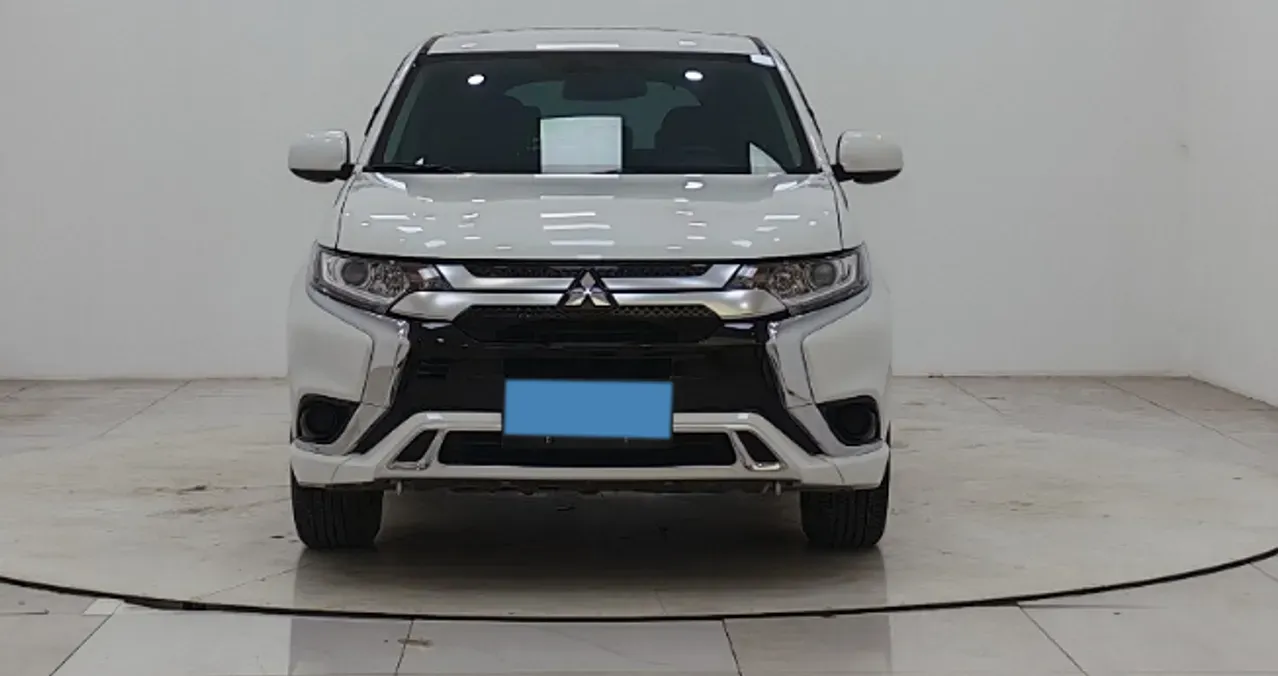 2021 Mitsubishi Outlander 2.0L 166HP L4 CVT,autocango,china used car exporter,china ev exporter,chinese used car exporter,chinese used ev exporter