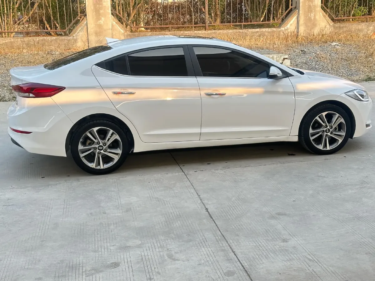 2016 Hyundai Elantra 1.6L 130HP L4 6AT,autocango,china used car exporter,china ev exporter,chinese used car exporter,chinese used ev exporter