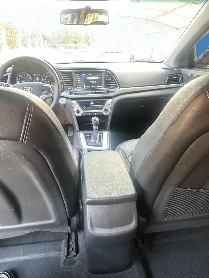 2016 Hyundai Elantra 1.6L 130HP L4 6AT,autocango,china used car exporter,china ev exporter,chinese used car exporter,chinese used ev exporter