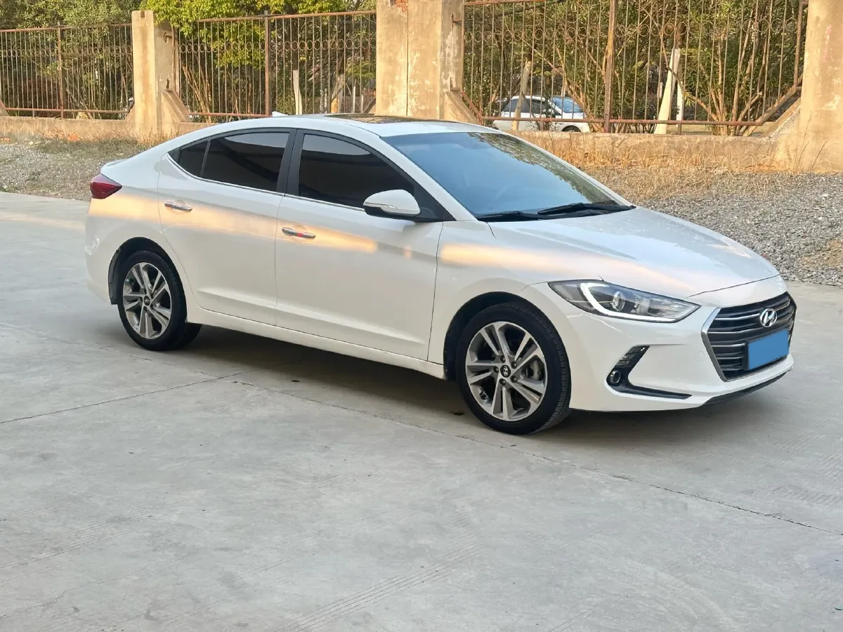 2016 Hyundai Elantra 1.6L 130HP L4 6AT,autocango,china used car exporter,china ev exporter,chinese used car exporter,chinese used ev exporter