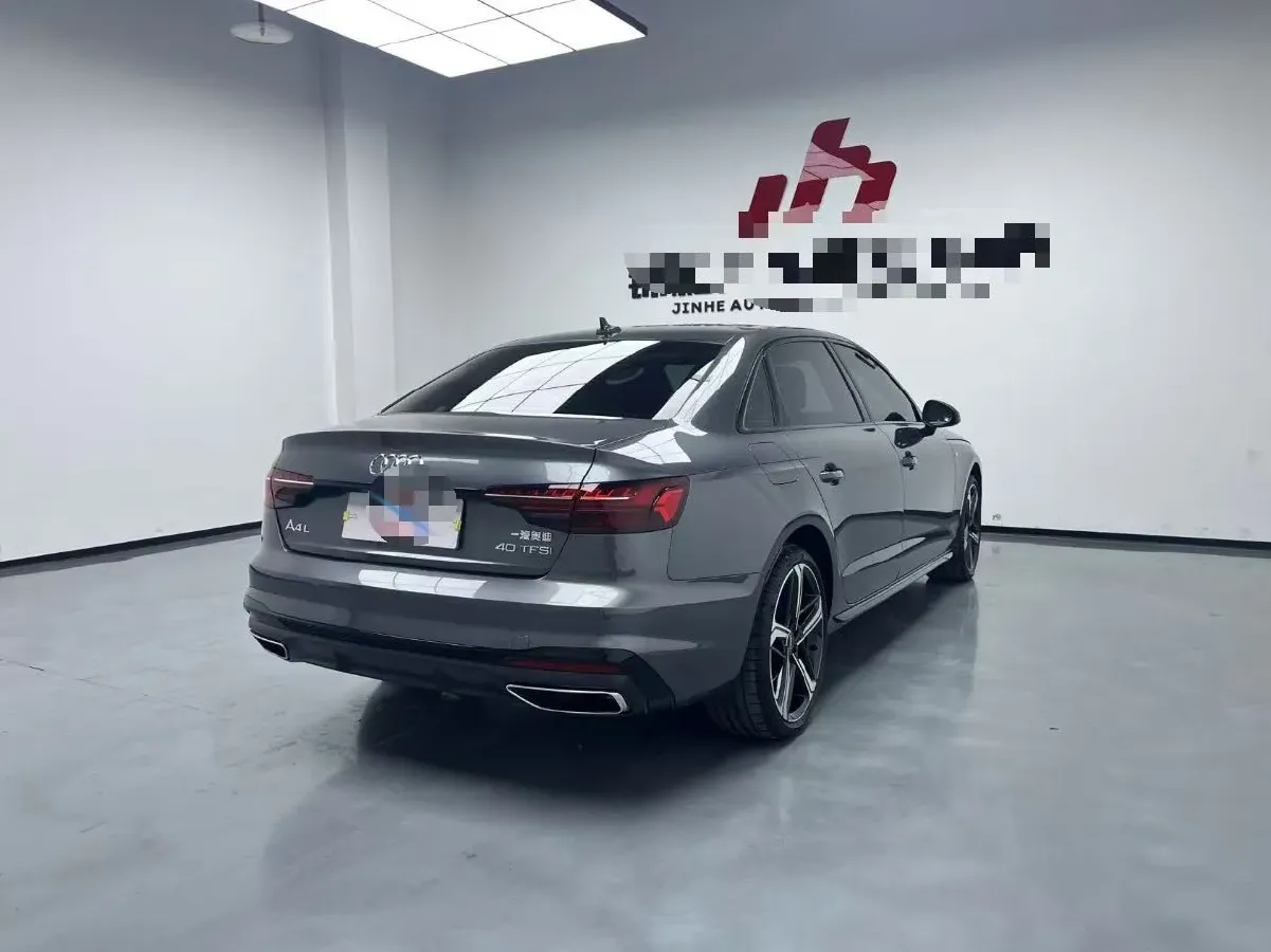 2024 Audi A4L 2.0T 190HP L4 7DCT,autocango,china used car exporter,china ev exporter,chinese used car exporter,chinese used ev exporter