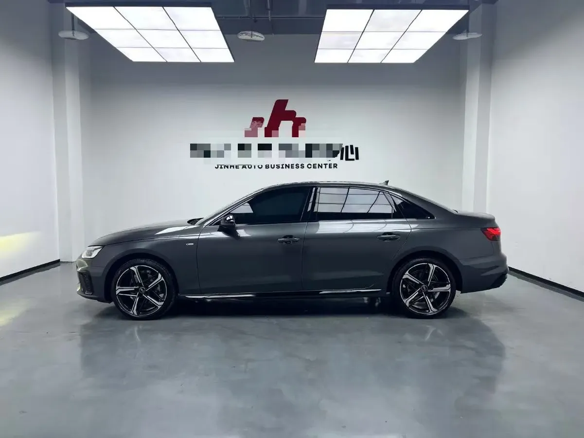 2024 Audi A4L 2.0T 190HP L4 7DCT,autocango,china used car exporter,china ev exporter,chinese used car exporter,chinese used ev exporter