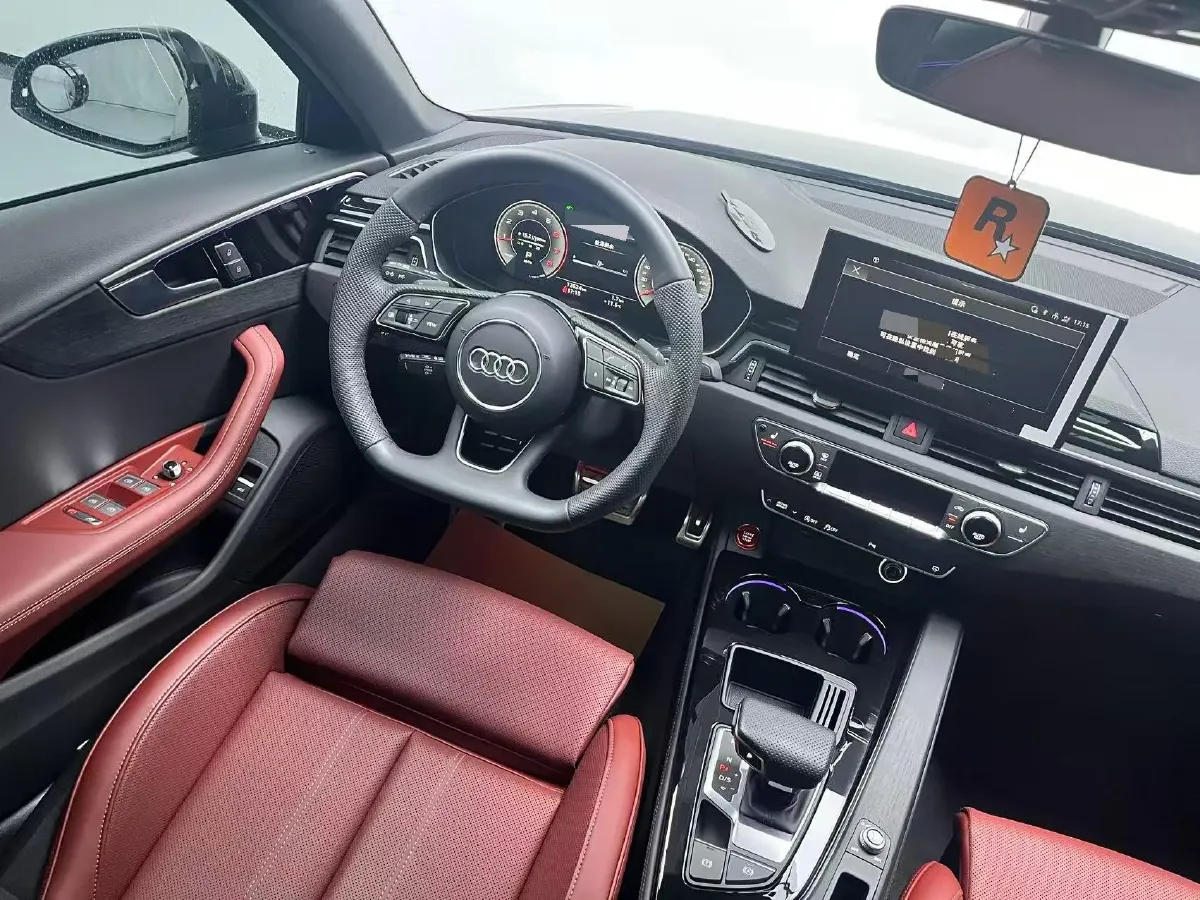 2024 Audi A4L 2.0T 190HP L4 7DCT,autocango,china used car exporter,china ev exporter,chinese used car exporter,chinese used ev exporter