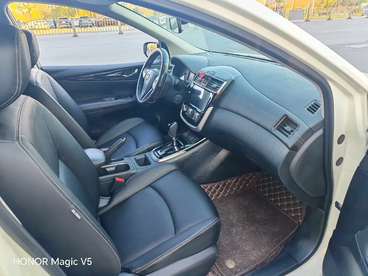 2021 Nissan Tiida 1.6L 122HP L4 CVT,autocango,china used car exporter,china ev exporter,chinese used car exporter,chinese used ev exporter