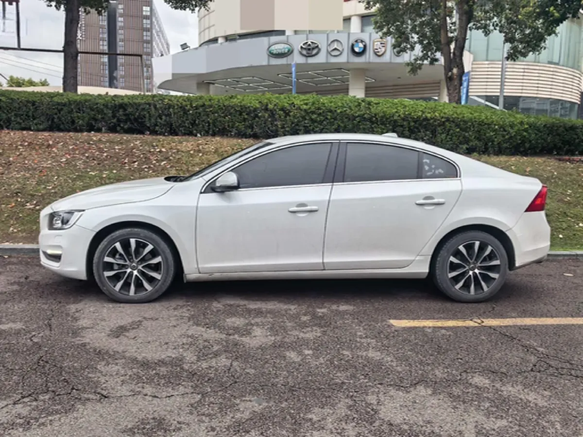 2019 Volkswagen Passat 1.4T 150HP L4 6DCT PHEV 12.1KWH,autocango,china used car exporter,china ev exporter,chinese used car exporter,chinese used ev exporter
