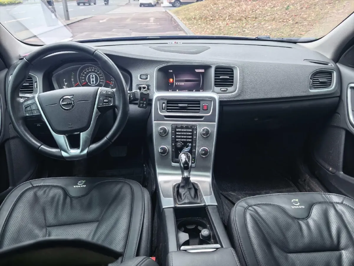 2019 Volkswagen Passat 1.4T 150HP L4 6DCT PHEV 12.1KWH,autocango,china used car exporter,china ev exporter,chinese used car exporter,chinese used ev exporter