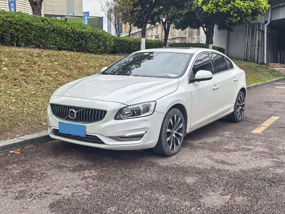 2019 Volkswagen Passat 1.4T 150HP L4 6DCT PHEV 12.1KWH,autocango,china used car exporter,china ev exporter,chinese used car exporter,chinese used ev exporter