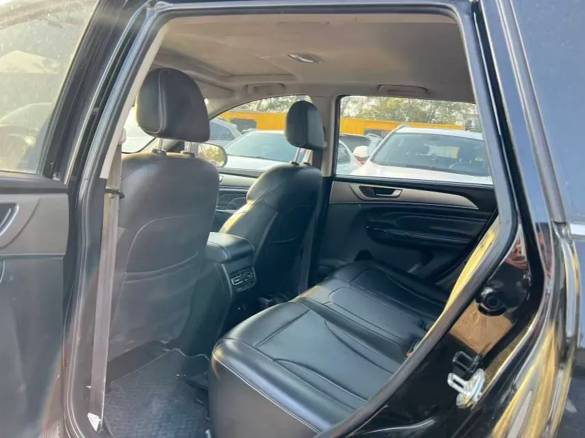 2021 Haval M6 1.5T 150HP L4 7DCT,autocango,china used car exporter,china ev exporter,chinese used car exporter,chinese used ev exporter