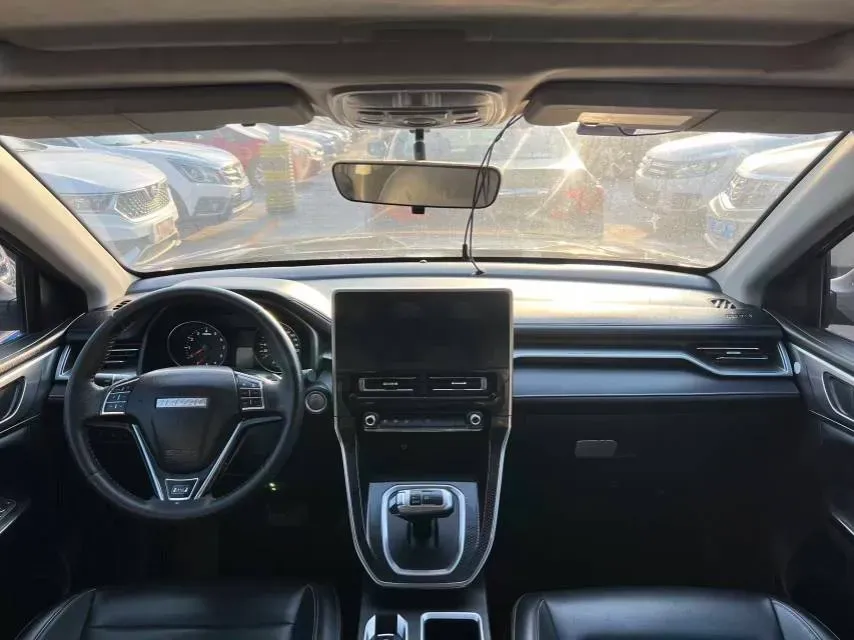 2021 Haval M6 1.5T 150HP L4 7DCT,autocango,china used car exporter,china ev exporter,chinese used car exporter,chinese used ev exporter