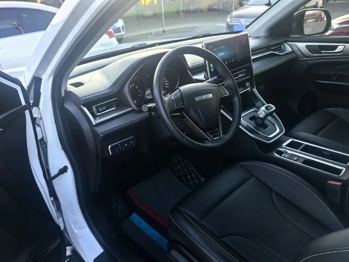 2021 Haval M6 1.5T 150HP L4 7DCT,autocango,china used car exporter,china ev exporter,chinese used car exporter,chinese used ev exporter