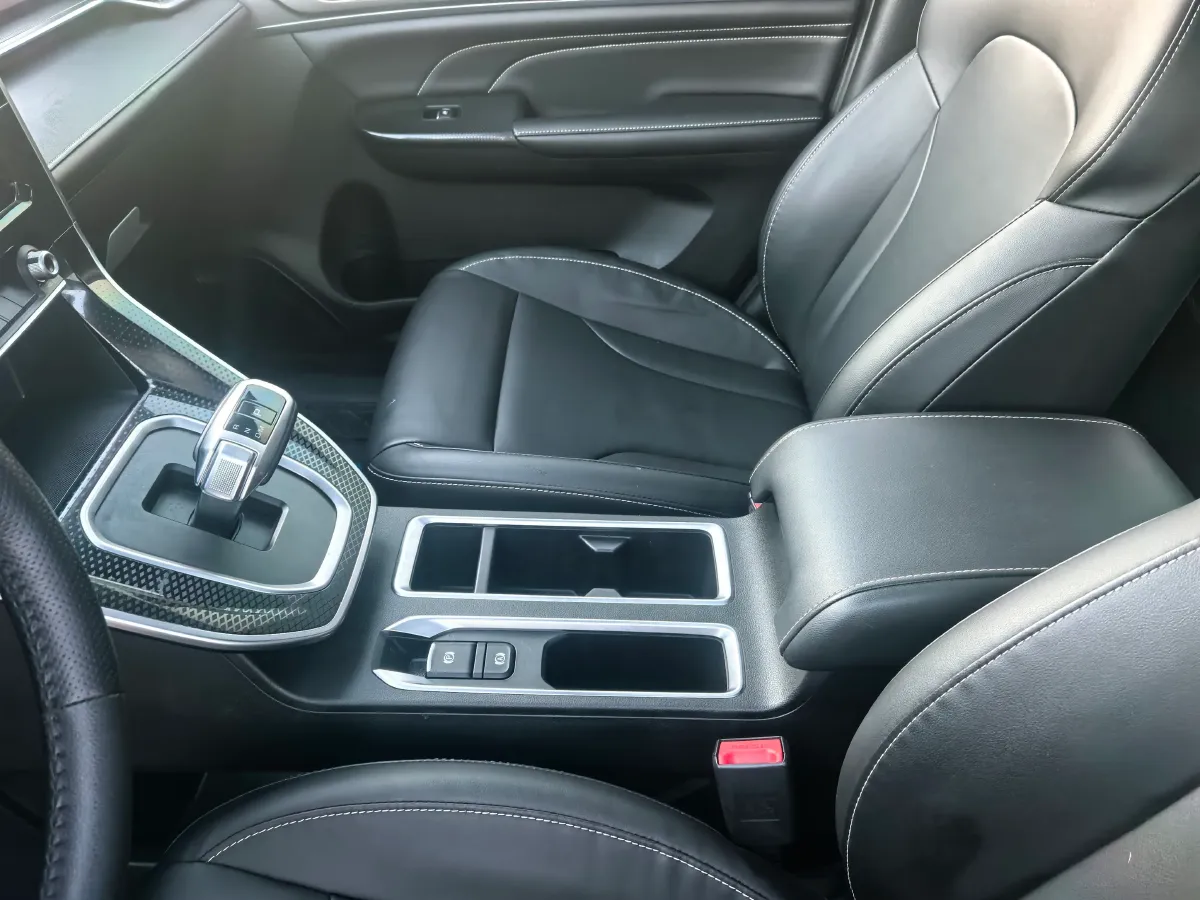 2021 Haval M6 1.5T 150HP L4 7DCT,autocango,china used car exporter,china ev exporter,chinese used car exporter,chinese used ev exporter