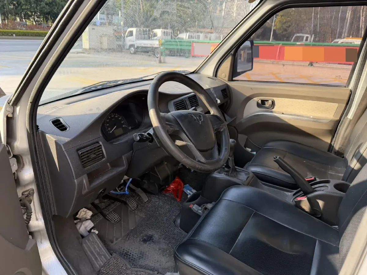 2020 WuLing RongGuang Mini Truck Special 1.5L 99HP L4 5MT,autocango,china used car exporter,china ev exporter,chinese used car exporter,chinese used ev exporter