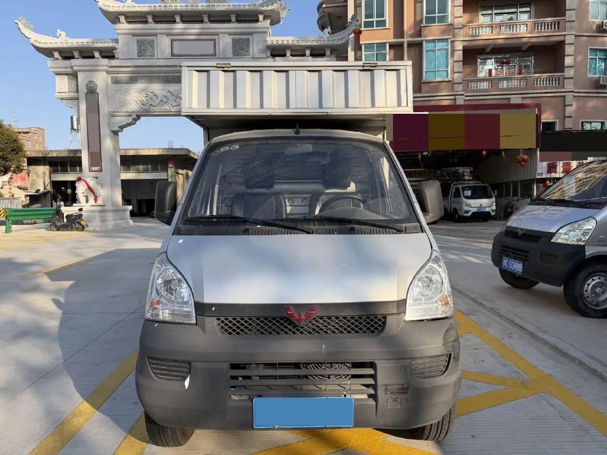 2020 WuLing RongGuang Mini Truck Special 1.5L 99HP L4 5MT,autocango,china used car exporter,china ev exporter,chinese used car exporter,chinese used ev exporter