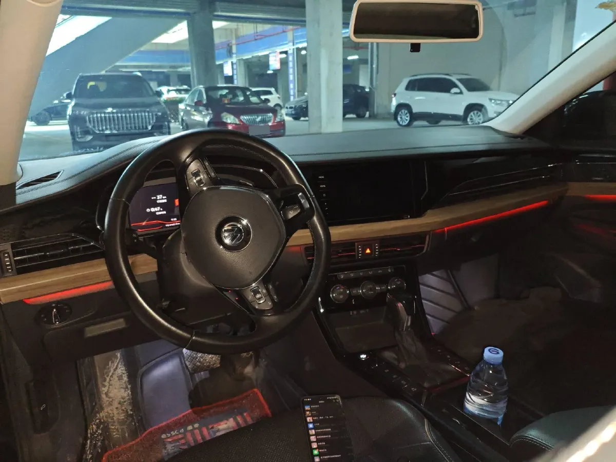 2019 Volvo V40 1.5T 152HP L4 6AT,autocango,china used car exporter,china ev exporter,chinese used car exporter,chinese used ev exporter