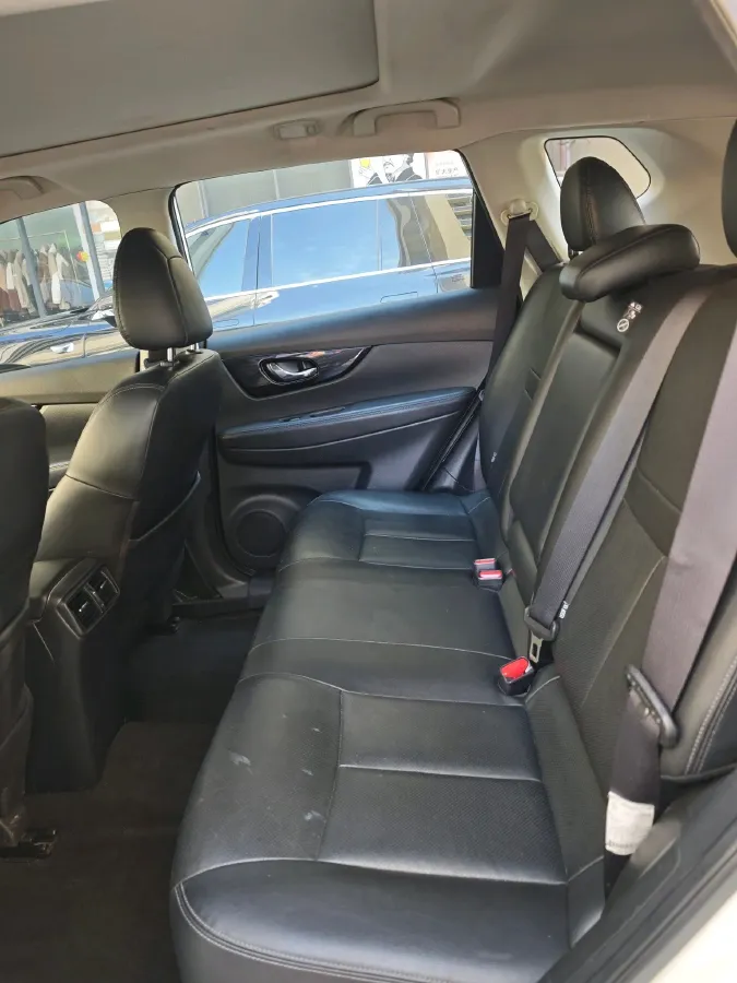 2021 Nissan X-Trail 2.0L 151HP L4 CVT,autocango,china used car exporter,china ev exporter,chinese used car exporter,chinese used ev exporter