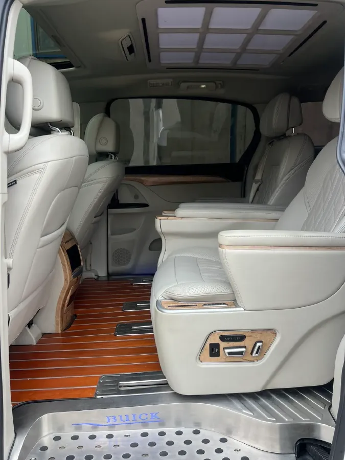 2018 Buick GL8 2.0T 260HP L4 6AT,autocango,china used car exporter,china ev exporter,chinese used car exporter,chinese used ev exporter