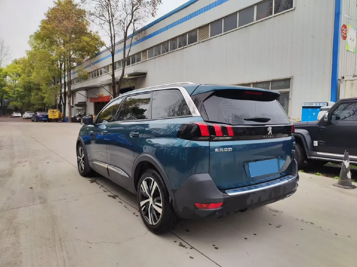 2017 Peugeot 5008 1.6T 167HP L4 6AT,autocango,china used car exporter,china ev exporter,chinese used car exporter,chinese used ev exporter