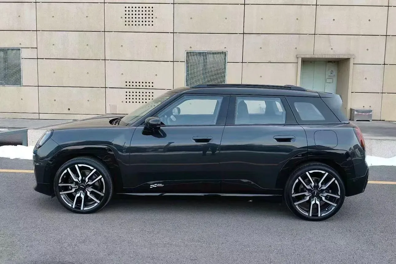 2024 MINI ACEMAN BEV 51.5KWH,autocango,china used car exporter,china ev exporter,chinese used car exporter,chinese used ev exporter