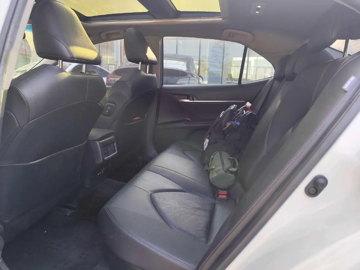 2021 Toyota Camry 2.5L 178HP L4 E-CVT Hybrid,autocango,china used car exporter,china ev exporter,chinese used car exporter,chinese used ev exporter