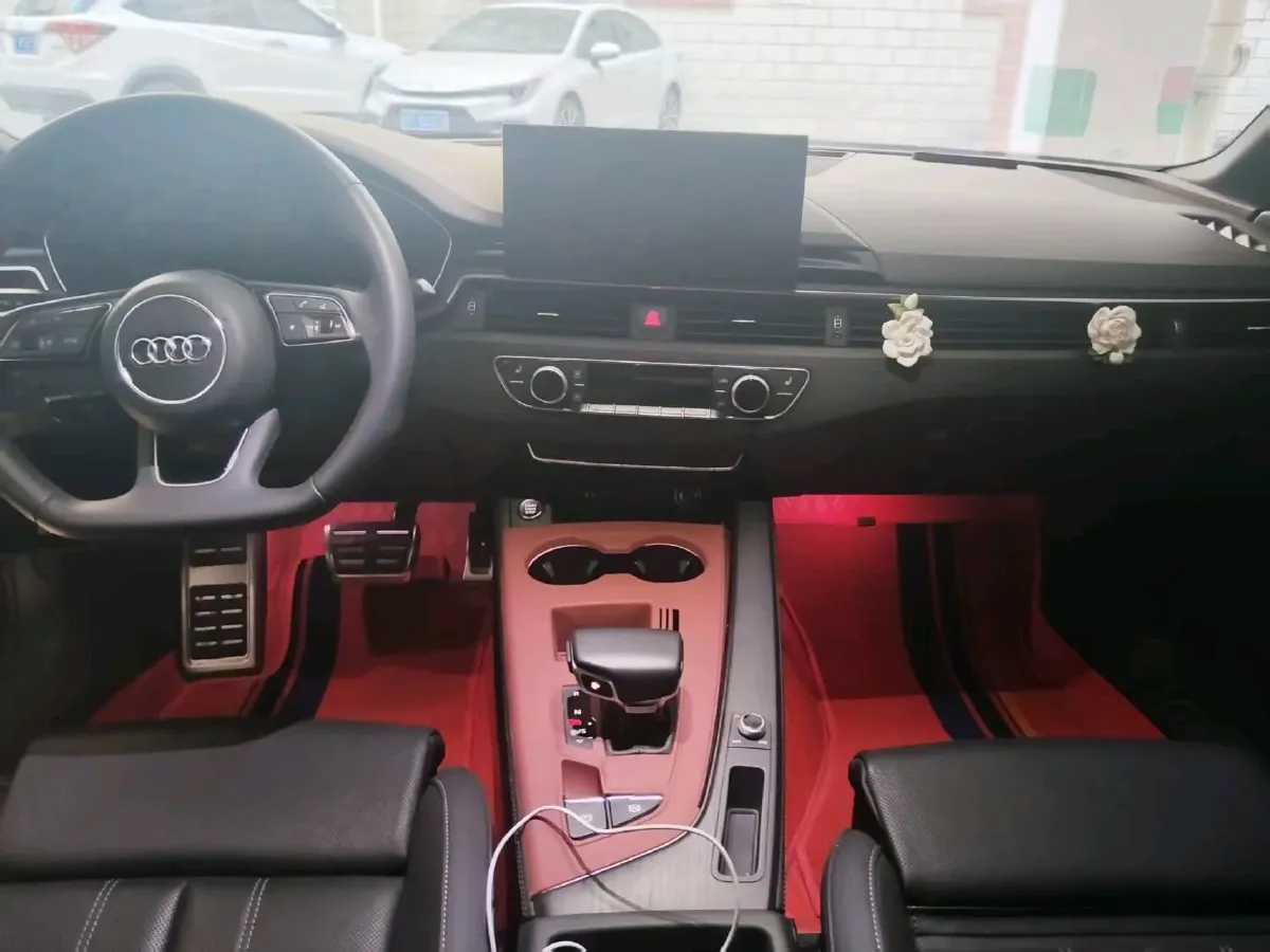 2023 Audi A4L 2.0T 190HP L4 7DCT,autocango,china used car exporter,china ev exporter,chinese used car exporter,chinese used ev exporter