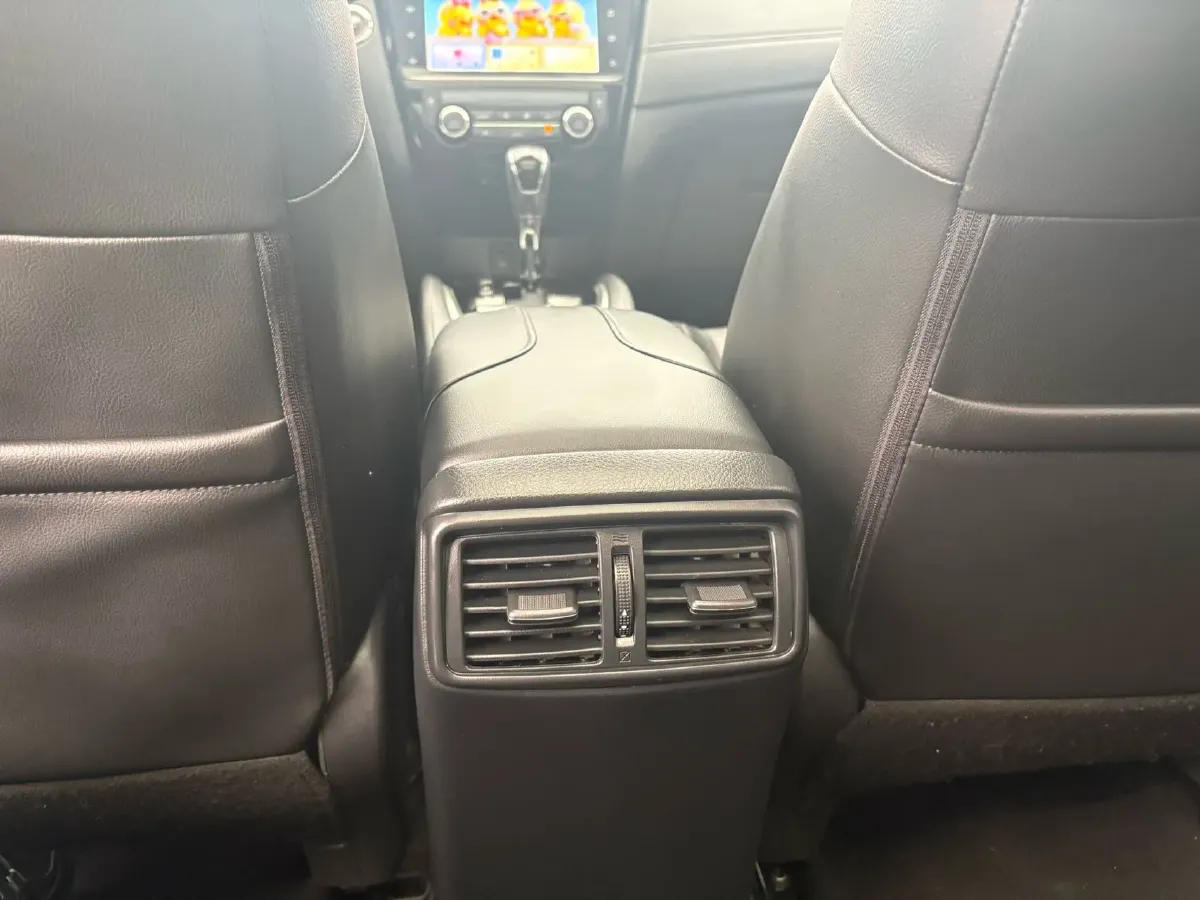 2022 Nissan X-Trail 2.0L 151HP L4 CVT,autocango,china used car exporter,china ev exporter,chinese used car exporter,chinese used ev exporter