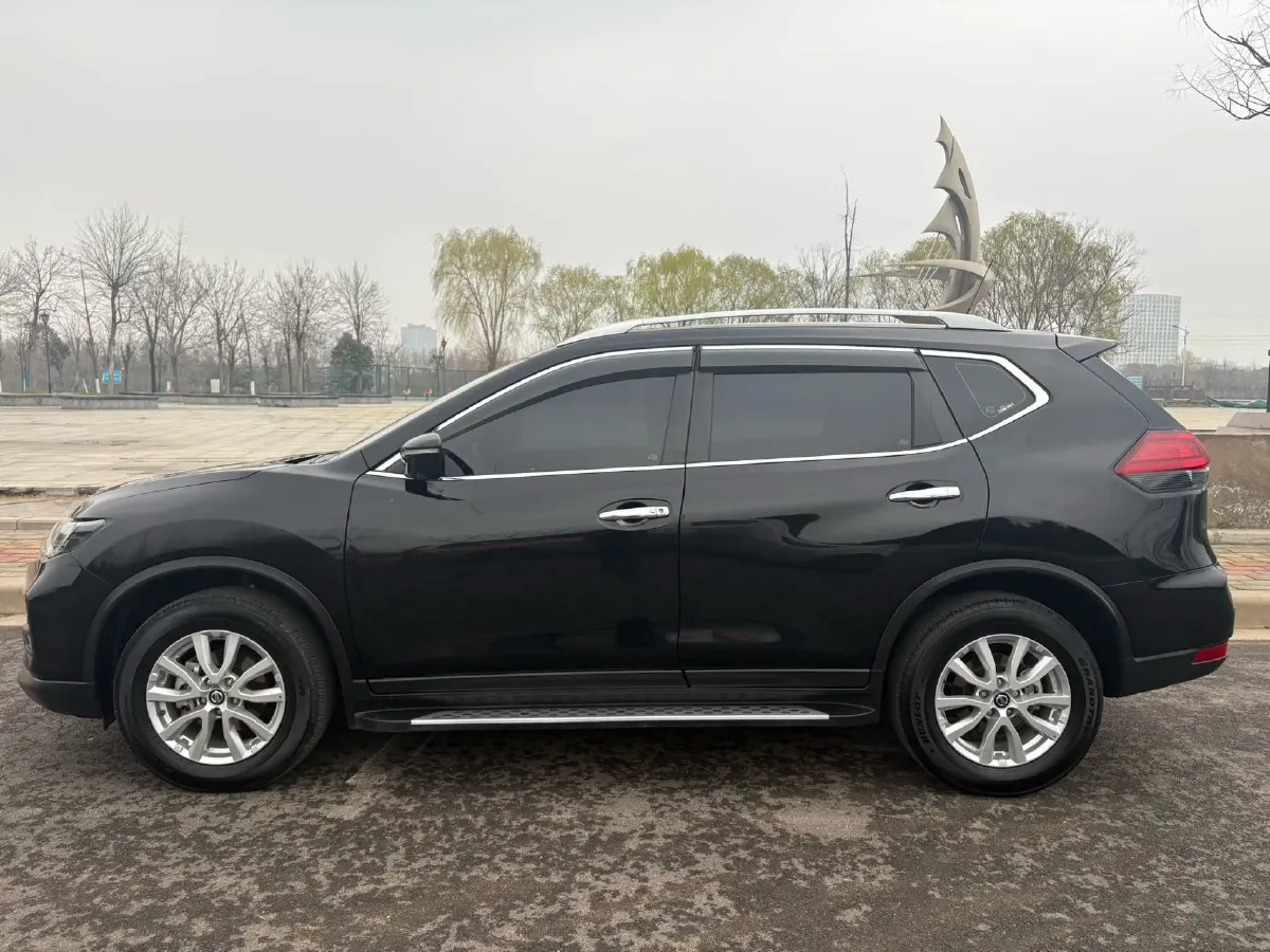 2022 Nissan X-Trail 2.0L 151HP L4 CVT,autocango,china used car exporter,china ev exporter,chinese used car exporter,chinese used ev exporter