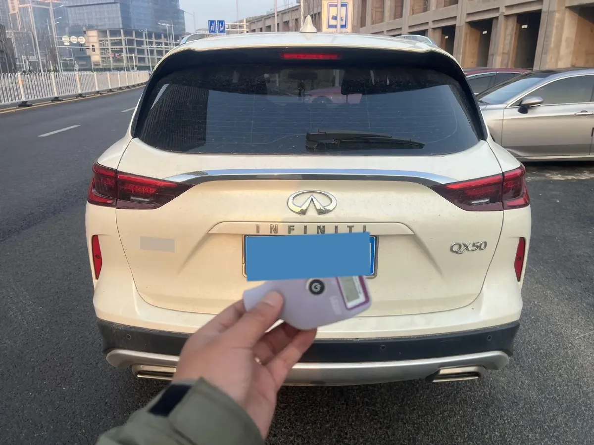 2018 Infiniti QX30 2.0T 211HP L4 7DCT,autocango,china used car exporter,china ev exporter,chinese used car exporter,chinese used ev exporter