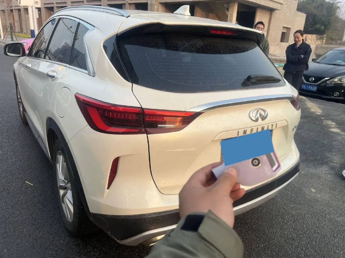 2018 Infiniti QX30 2.0T 211HP L4 7DCT,autocango,china used car exporter,china ev exporter,chinese used car exporter,chinese used ev exporter