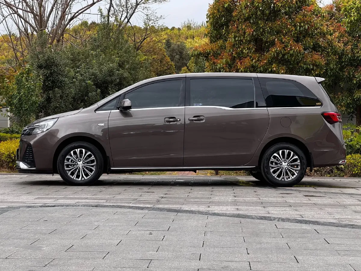 2023 Buick GL8 2.0T 237HP L4 9AT,autocango,china used car exporter,china ev exporter,chinese used car exporter,chinese used ev exporter